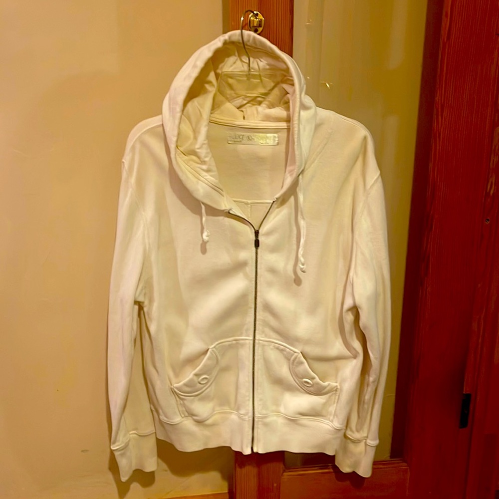Jag sweatshirt. Ivory. Rarely worn, like new